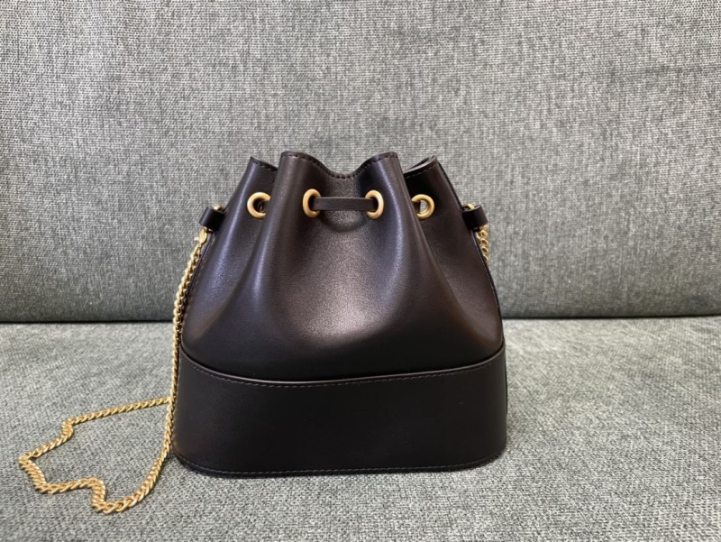 Va1e*ntin0 bucket bag